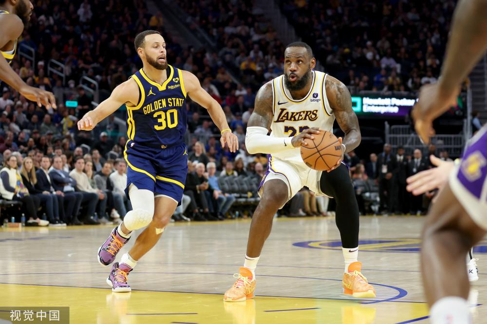 足球舞台上 足球舞台上